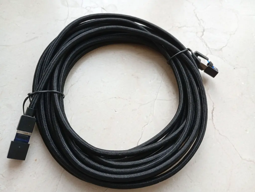 Rallonge RJ45-RJ45 Blindée haut débit 5m.webp